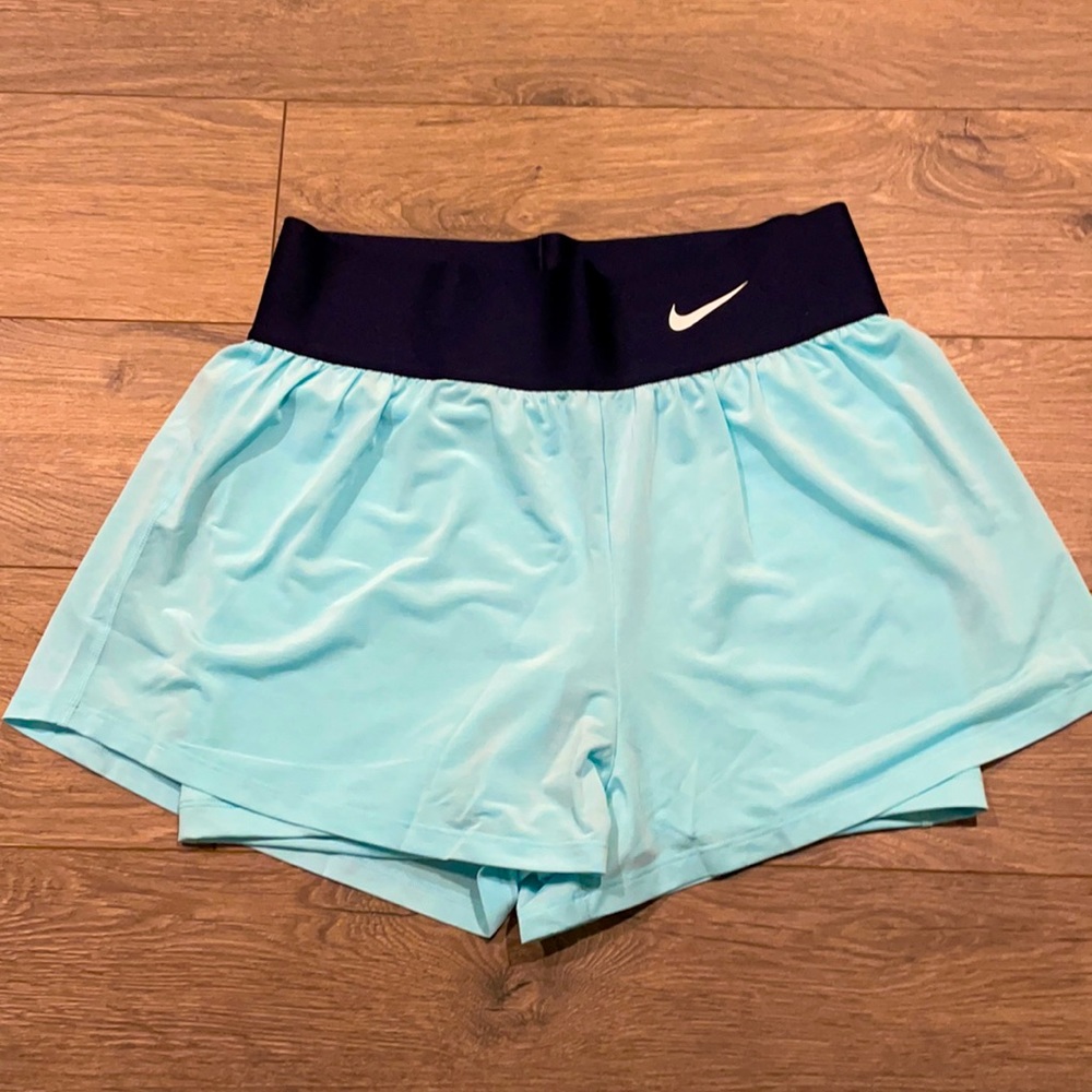 NWT Nike tennis/training shorts w/built in shorts navy blue and sky blue medium